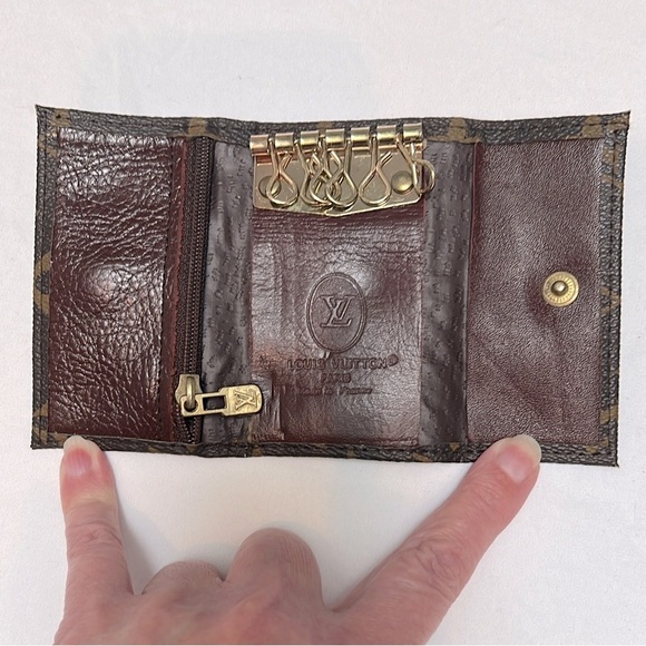 Louis Vuitton Monogram 6 Key Case Vintage - Picture 4 of 10
